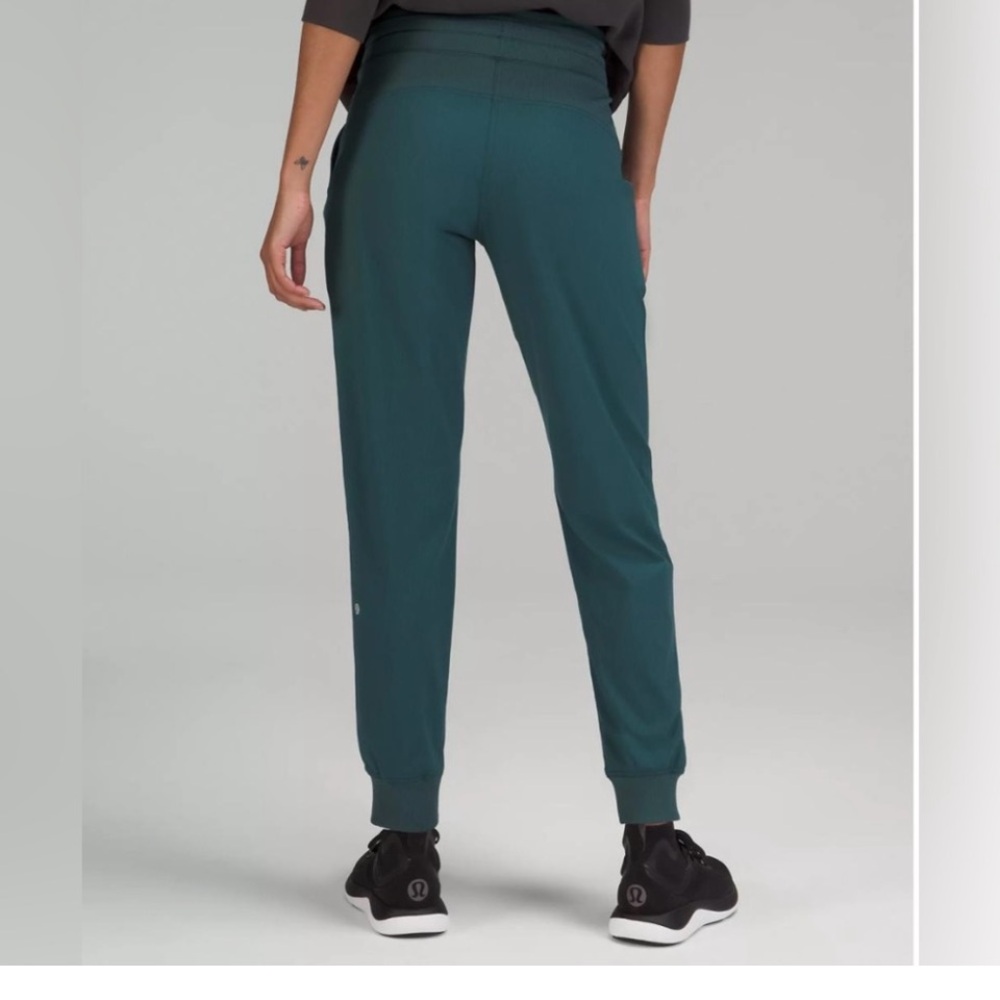 Dance studio midrise jogger full length size 8 Green Jasper